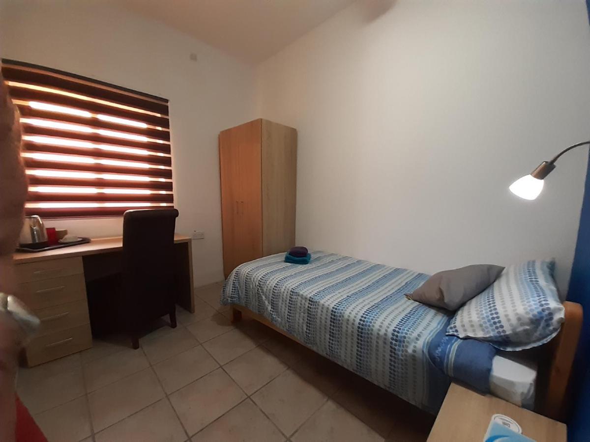 Tarona Guesthouse St. Paul's Bay Esterno foto