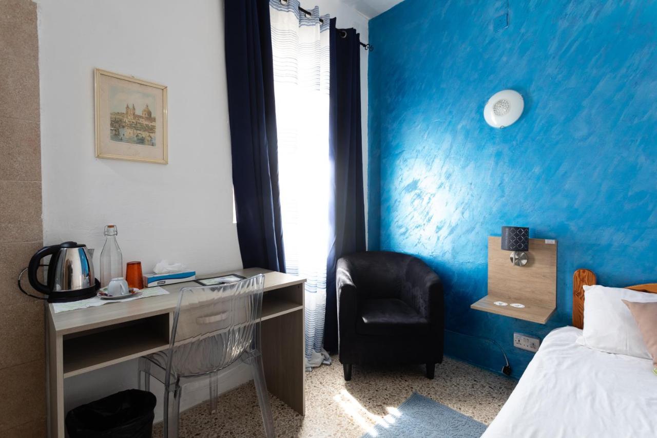 Tarona Guesthouse St. Paul's Bay Esterno foto
