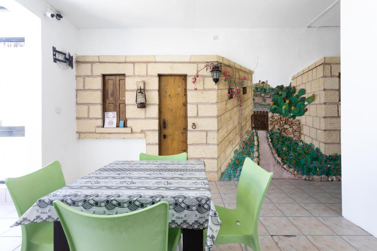 Tarona Guesthouse St. Paul's Bay Esterno foto