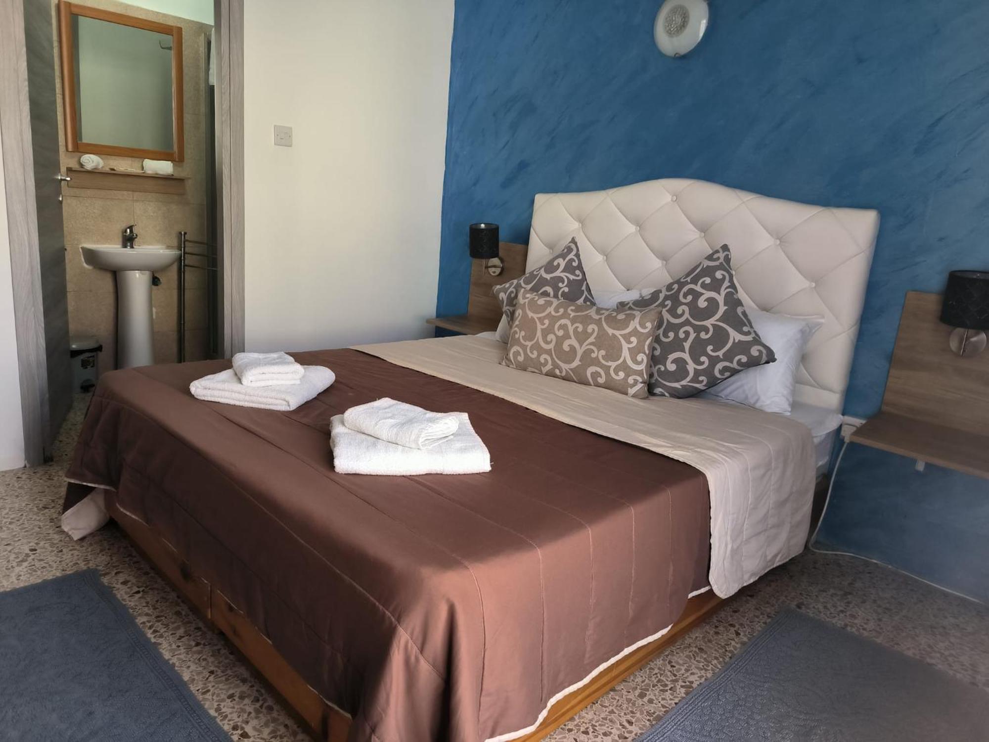 Tarona Guesthouse St. Paul's Bay Esterno foto
