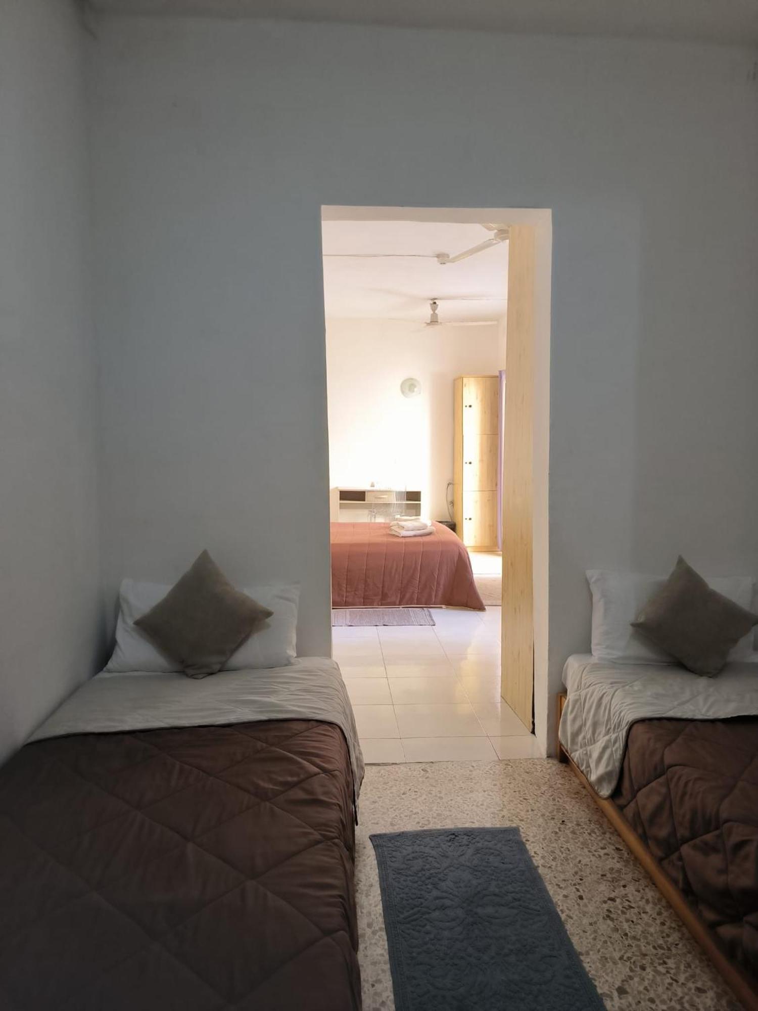 Tarona Guesthouse St. Paul's Bay Esterno foto