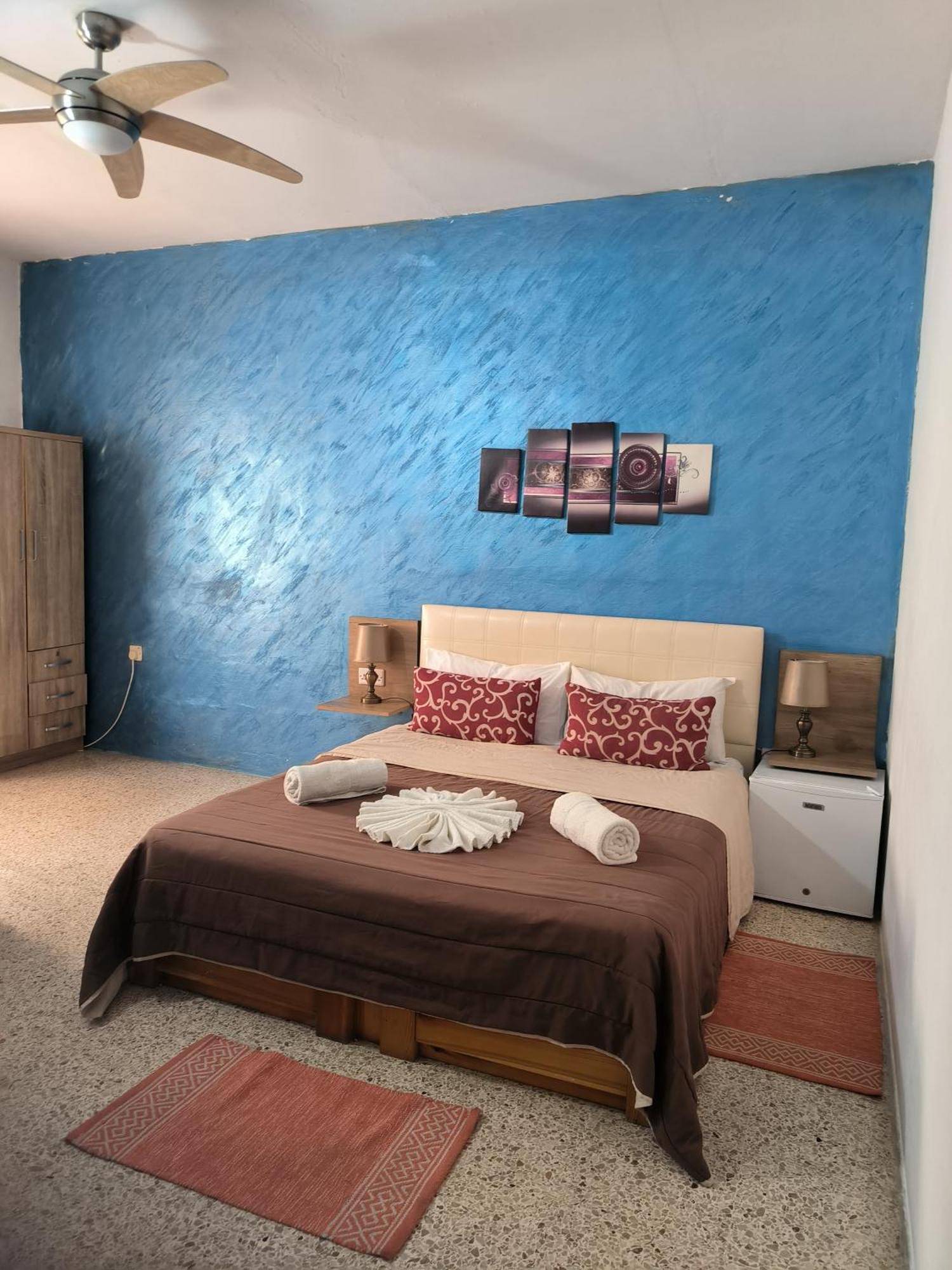 Tarona Guesthouse St. Paul's Bay Esterno foto